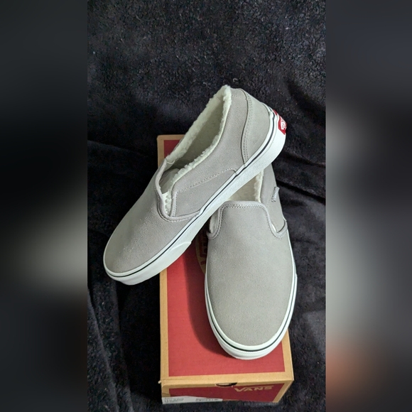 Vans Asher Faux Shearling Slip-On Suede Sneakers Women’s Size 5 Gray & White - Picture 6 of 16